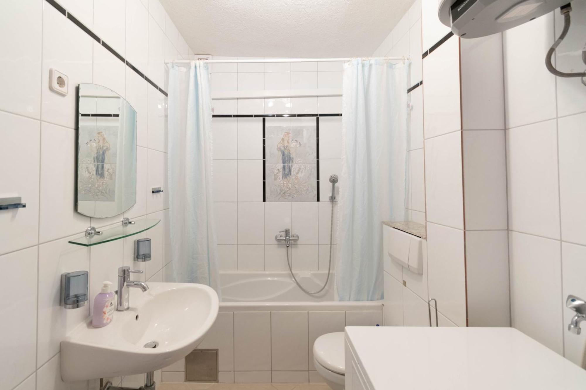 Apartment Kristina Dujmovic Baska Voda Exterior photo