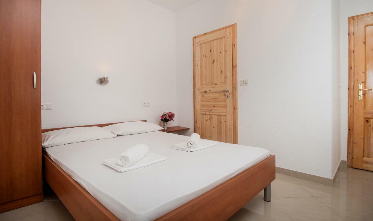 Apartment Kristina Dujmovic Baska Voda Exterior photo